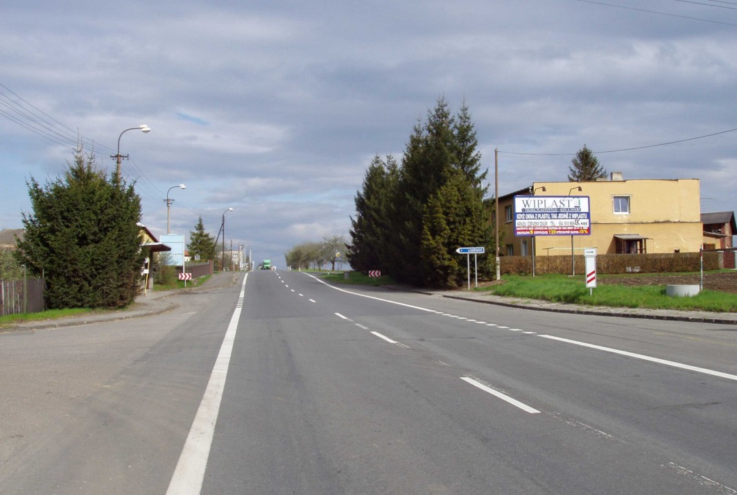 861058 Billboard, Opava (průj. obcí, zahrada RD I/57)