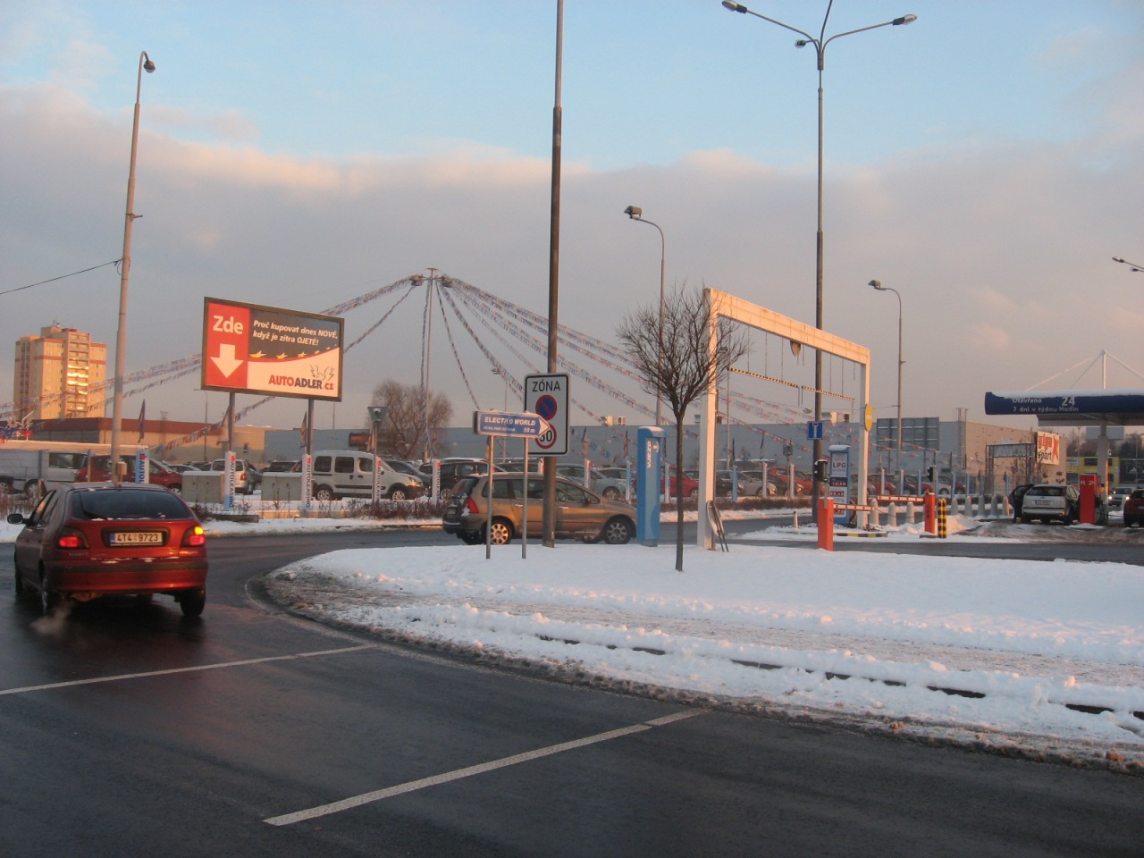 871084 Billboard, Ostrava (U stadionu x Varenská)