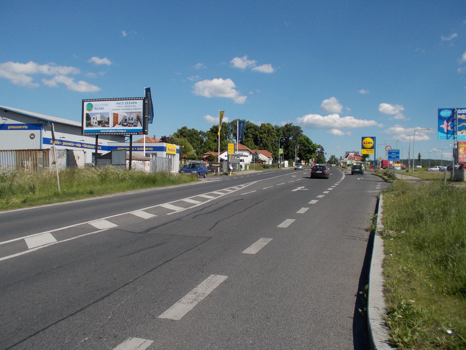 191012 Billboard, Říčany (Černokostelecká)