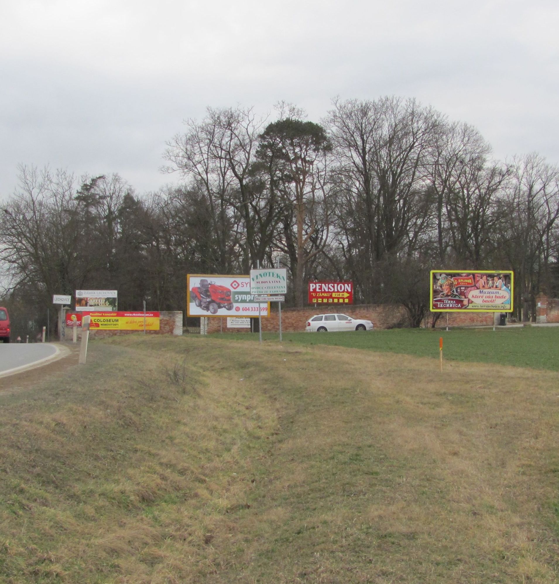 1301006 Billboard, Lechovice (před Lechovicemi směr Znojmo)