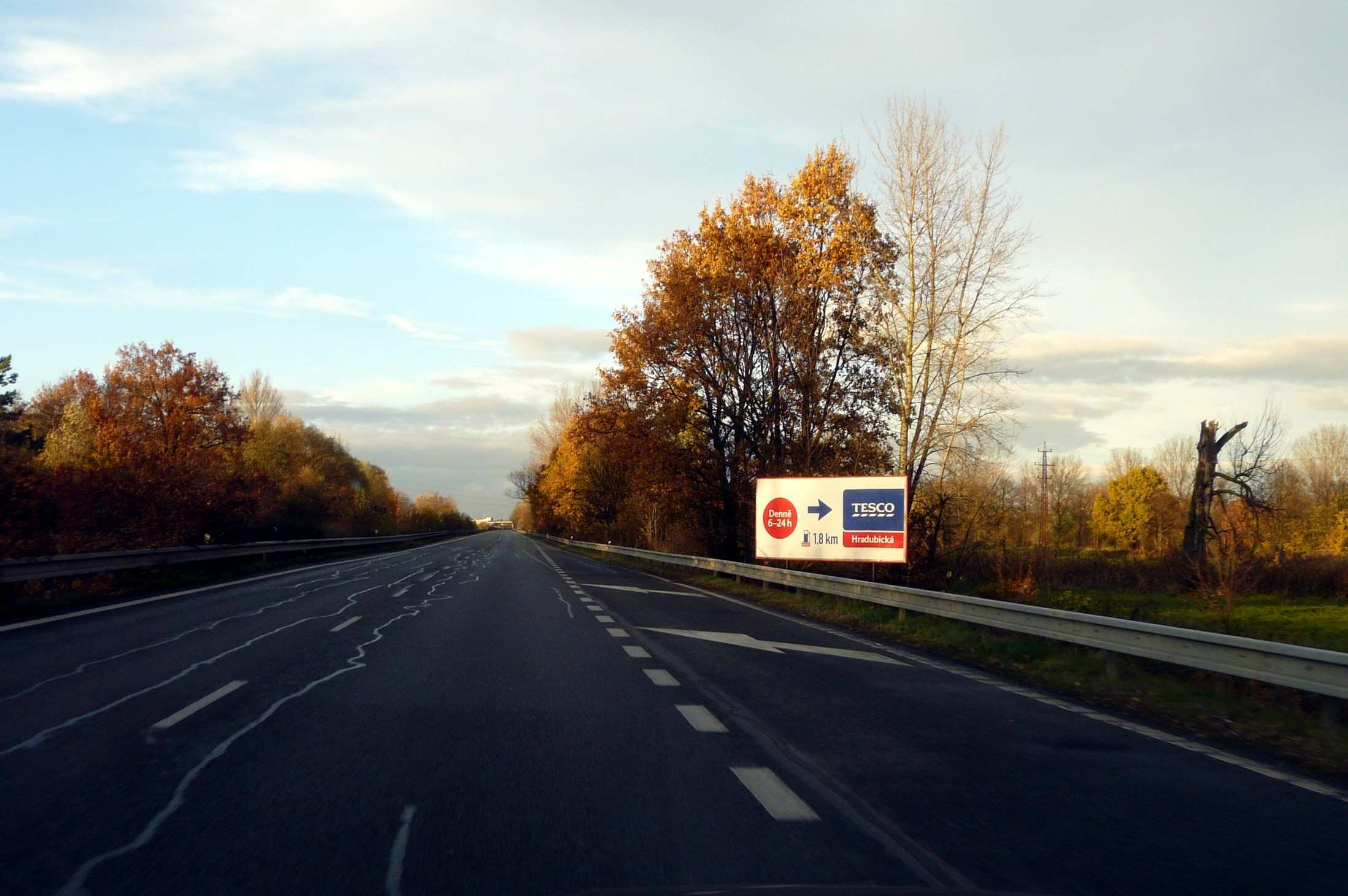 1541044 Billboard, Hradec Králové (Rašínova, I/37)