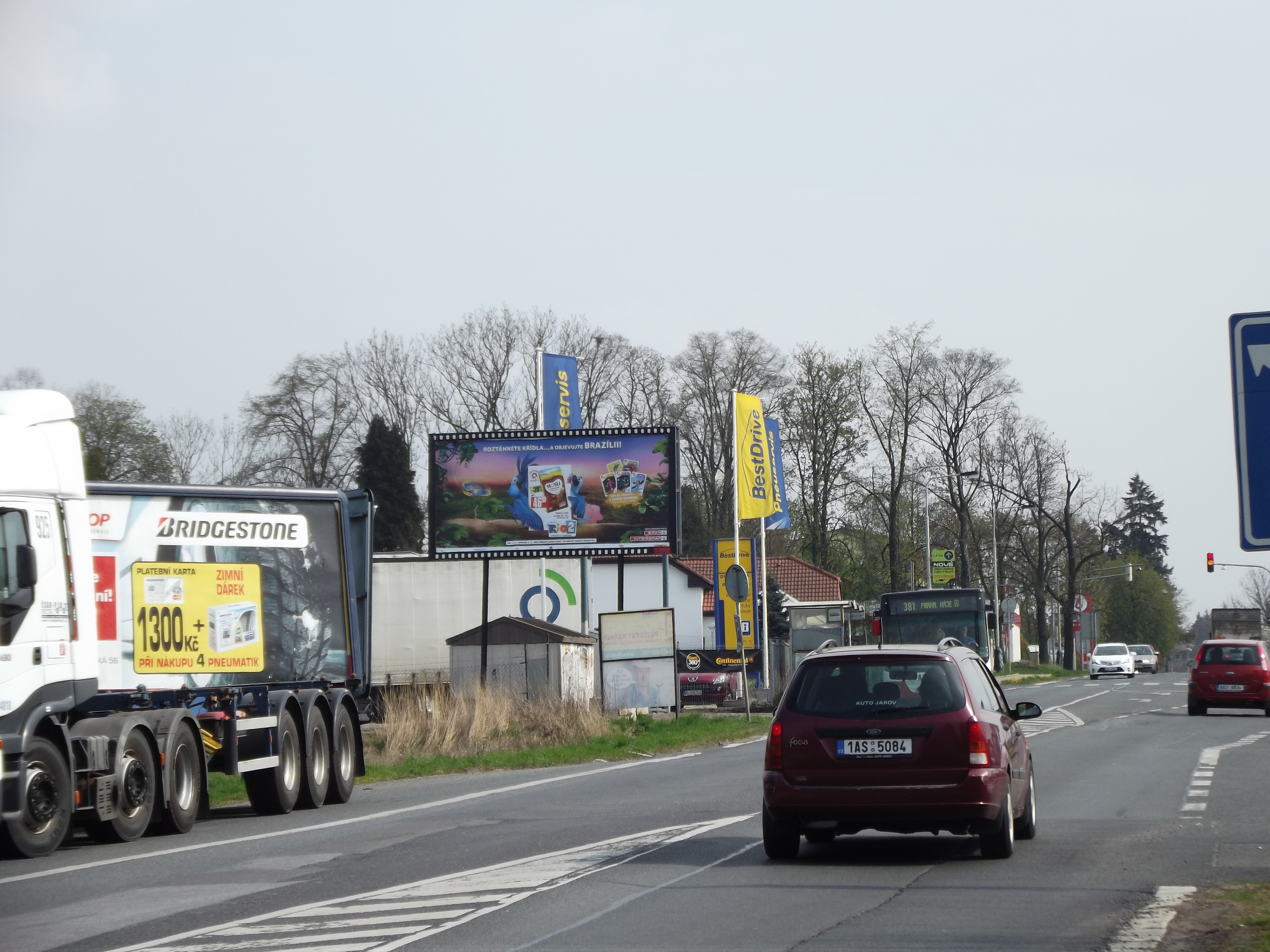 191012 Billboard, Říčany (Černokostelecká)