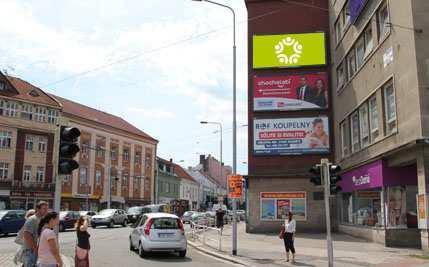 1271097 Billboard, Pardubice (Masarykovo náměstí)