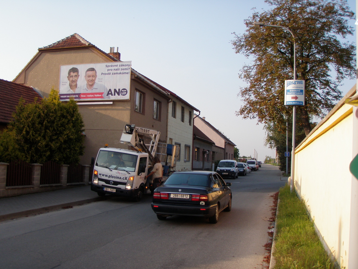 711124 Billboard, Brno (Ivanovické náměstí)